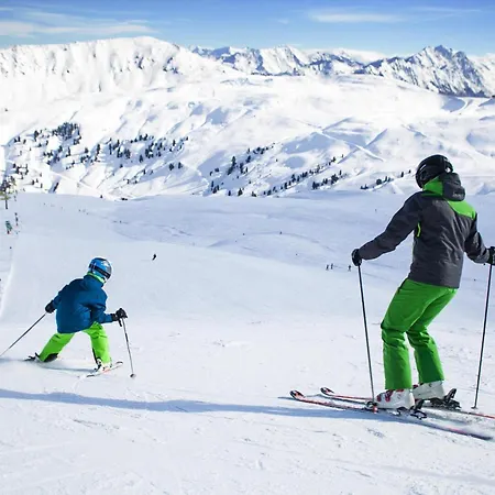 In Bramberg Near Cable Car * ブラームベルク・アム・ヴィルトコーゲル